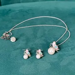 Item thumbnail for item 30328a58-9f72-4c44-b769-6e58056bde53