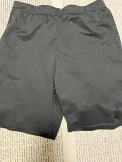 ユニクロ ドライストレッチショートパンツ
