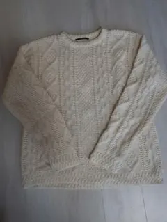 ケーブルニット ニット