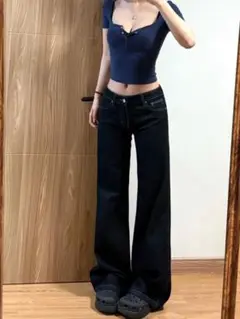 シンプルタイトデニムパンツ！　夏秋にぴったり普段使いに最適