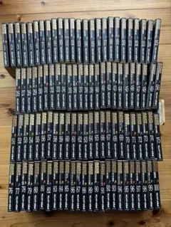 100巻の文庫判コミック「ゴルゴ13」セットのサムネイル