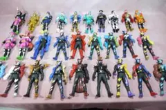 ライダーヒーローシリーズ　仮面ライダービルド＋エグゼイド　ソフビ28体のサムネイル