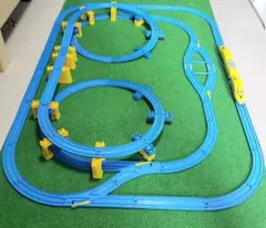 プラレール カーブ上り立体レイアウト 大型