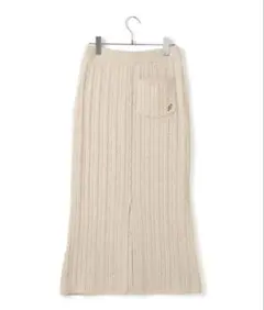 VIS別注モデルローズ刺繍ポロケーブルニットスカート