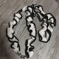 手編み スマホショルダーストラップ 白黒
