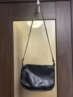 IL BISONTE　レザーショルダーバック