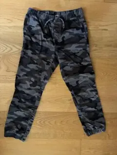 GAP KIDZ 迷彩パンツ 120サイズ