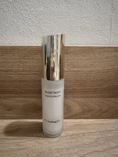 mac リキッドハイライター　グレイシャル