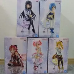 魔法少女まどかマギカ フィギュア 5種セット まどマギ　計12個 魔法少女まどかマギカ フィギュア 5種セット まどマギ 計12個 - メルカリ