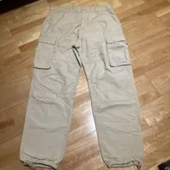 H&M カーゴパンツ　ベージュ色　31インチのサムネイル