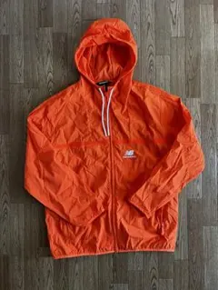 New Balance フード付きナイロンジャケット オレンジ