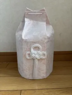 새 애완 동물 발 모양의 항아리