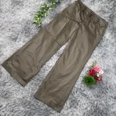 ✨BOSCH ✨サイズ38(M) オリーブ色 フレアパンツ コットン混合のサムネイル