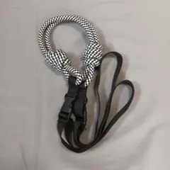 Ball & Chain 黒と白のチェック柄ストラップ