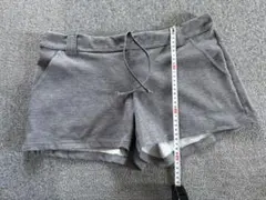 【値下げ交渉賜ります！！】レディース　水着の上に履くショートパンツ　11L