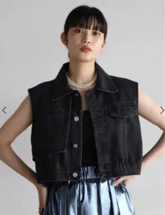 RADIATE ラディエイト ブラックデニム　クロップド丈ベスト•ジレ
