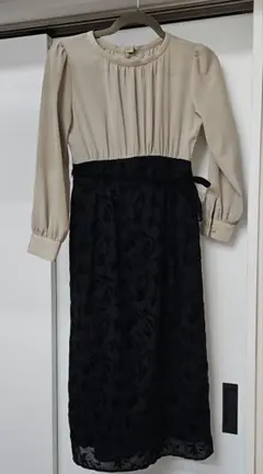 ベージュと黒のパーティードレス　COHINA　結婚式　S