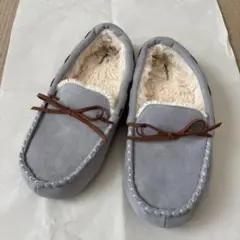 美品！レディース グレー スエード風 モカシン　22-23cm