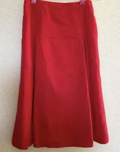 スカート　赤　Mサイズ