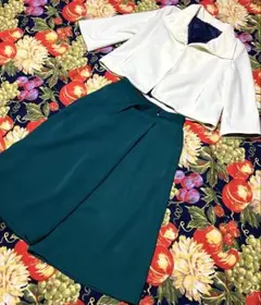 【GU☆ジーユー☆グリーンワイドパンツ】&【リメイク☆オフホワイトジャケット】