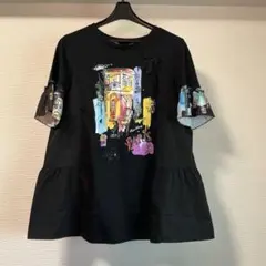 スーパービューティー☆Paris胸元プリント袖フリルロングTシャツ42☆ブラックのサムネイル