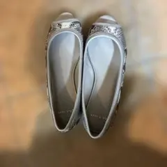 COLE HAAN パイソン柄 オープントゥ フラットシューズ