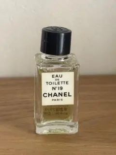 CHANEL N°19 オードトワレ 50ml