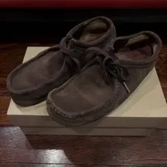 クラークス　ワラビー　ダークブラウンスエード