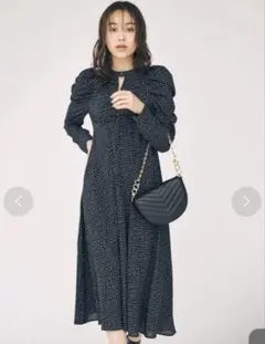 マーキュリーデュオ　ボリュームスリーブフロントギャザーワンピース