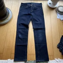 UNIQLO ストレートデニムダークブルー 23