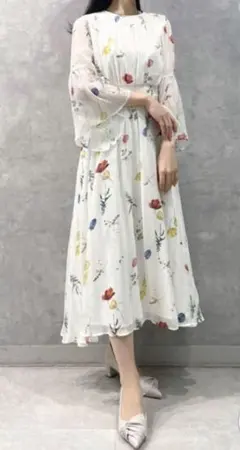 2025年最新】セルフォード花柄ワンピースの人気アイテム - メルカリ