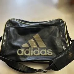 adidas バッグ 中型 黒　合成皮革のサムネイル
