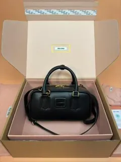 miu miu ブラック ショルダーバッグ