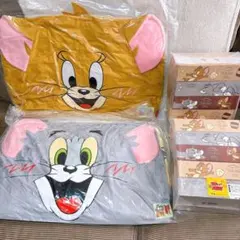 トムとジェリー 85周年 耳付きクッション全二種＆ティッシュ5箱×２セットのサムネイル