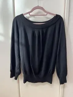 オフショルダー ブラック ニット 長袖