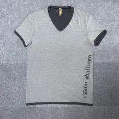 John Galliano ジョンガリアーノ ロゴ リンガーTシャツ US M - メルカリ