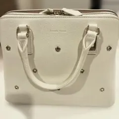 ホワイトスタッズハンドバッグ