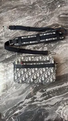 Dior メッセンジャーショルダーバックのサムネイル