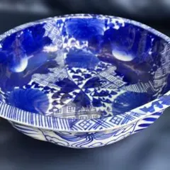 (658箱14)アンティークな青白い花柄のほぼ丸形陶器大うつわ