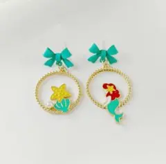 両耳用ピアス 緑色リボン人魚姫 マーメイド 揺れる パール マリン 海モチーフ