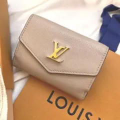 Item thumbnail for item 3b11ba1a-8cf7-46ca-aa32-495ea864a0a2