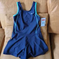 新品未使用)Nike/ワンピース水着160cm！定価4950円！ロゴがカッコ良い