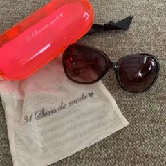 サングラスのサムネイル