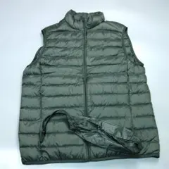 パ*ル様 11 ユニクロ ウルトラライトダウンベスト メンズ L カーキ