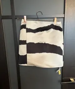 〈美品〉ELISABETTA FRANCHI スカートのサムネイル