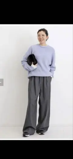 グレー ワイドパンツ