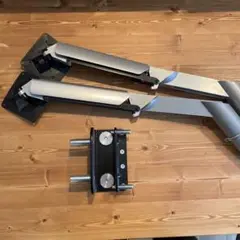 Knoll Dual Sapper XYZ デュアル モニターアーム