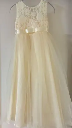 ロングドレス　140センチ　アイボリー