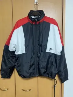 【美品】Nike ナイロンジャケット M 黒/赤/白