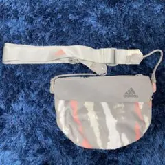 adidasサコッシュ